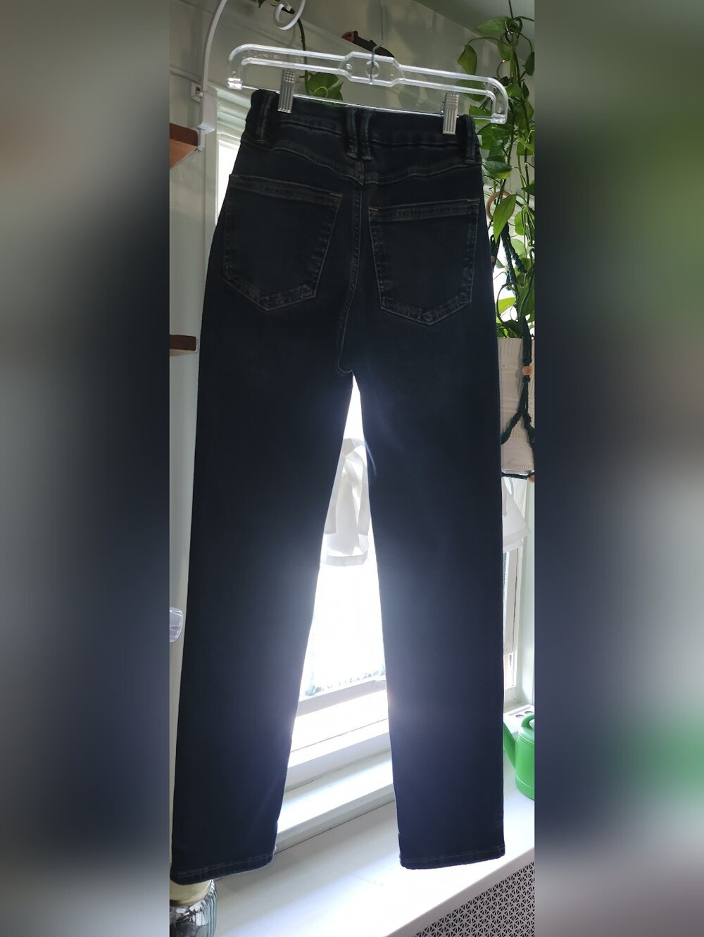 Classic High-Rise Women’s Jeans - Black - Picture 2 of 3